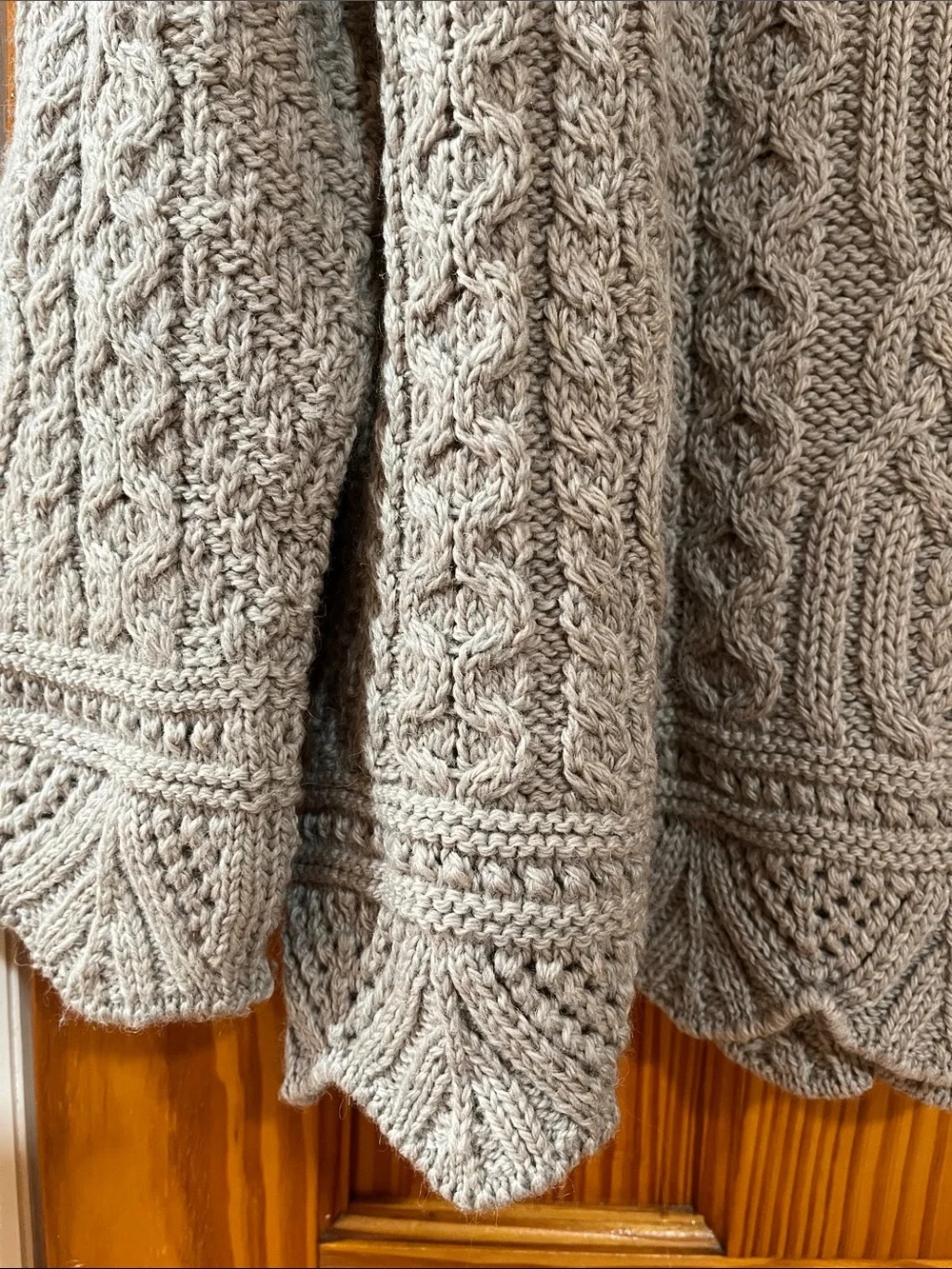 Aran Crafts Ireland 100% Merino Wool Chunky Cable Knit Cardigan Light Taupe - Picture 13 of 13